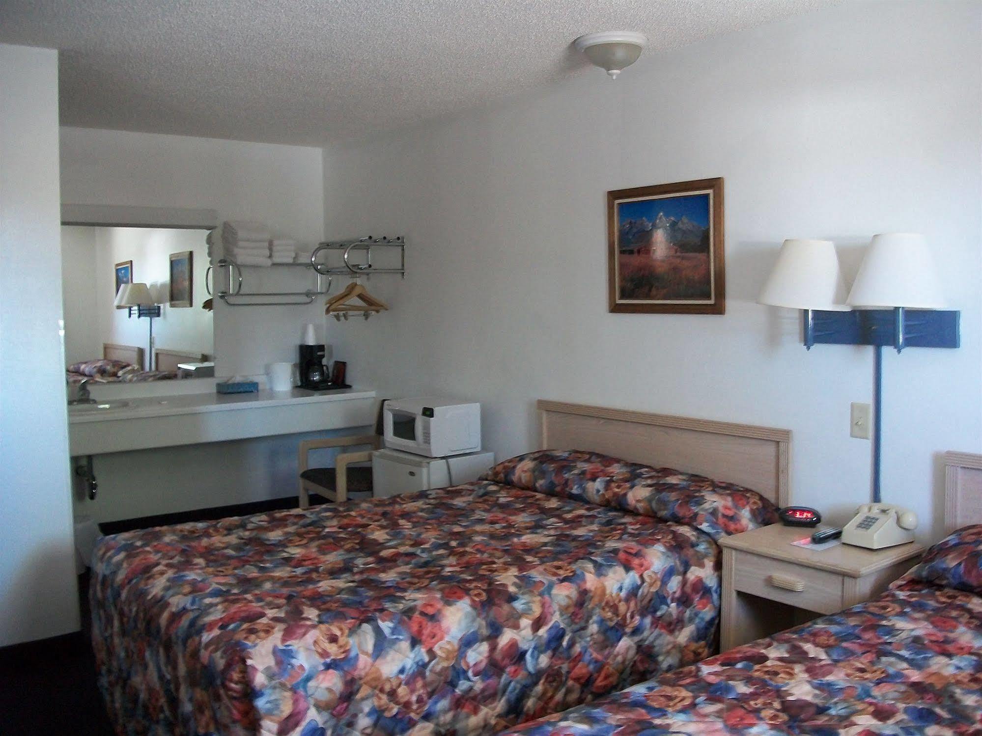 A Wyoming Inn Cody Exterior photo